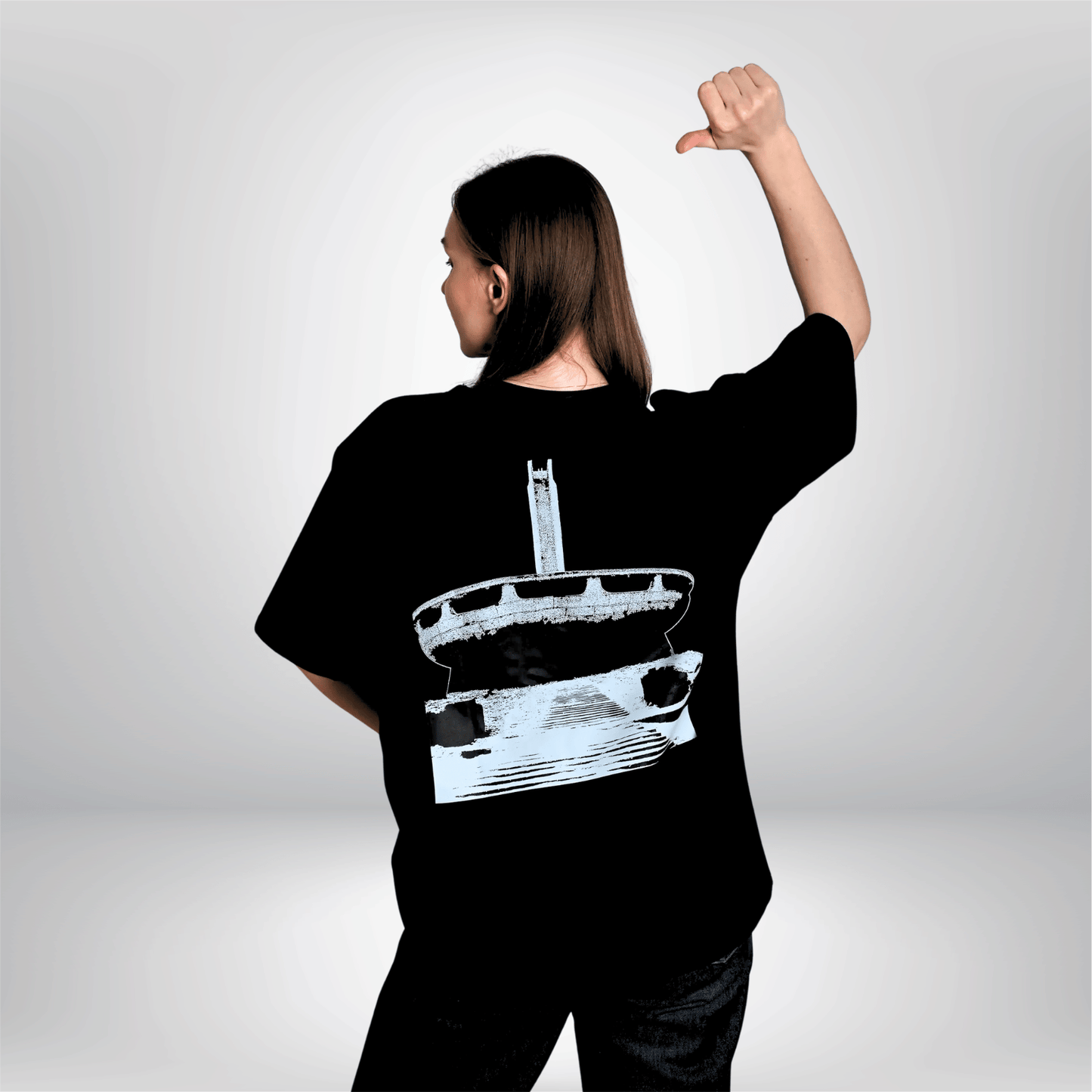 T-Shirt Oversize: Brutalist - Buzludzha (nera)