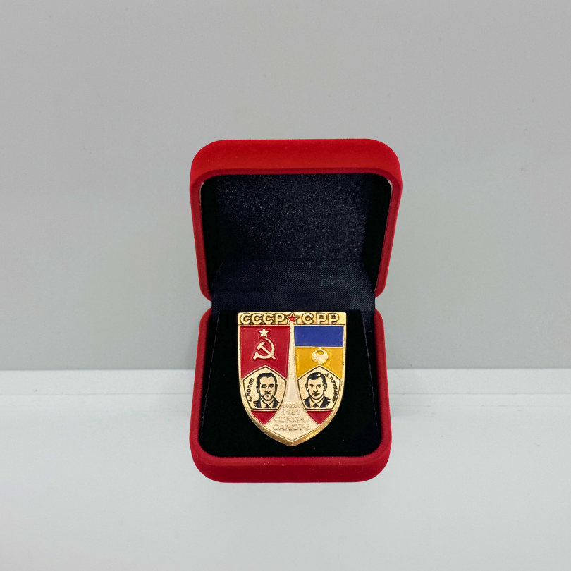 Spille commemorative "Corsa allo Spazio"