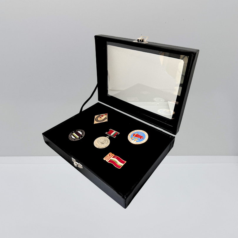 Set di spille dal mitico Tajikistan